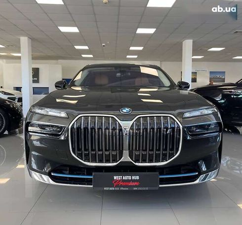 BMW i7 2023 - фото 4