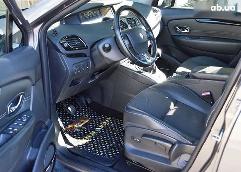 Renault Scenic 2013 - фото 18