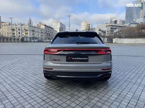 Audi RS Q8 2023 - фото 6