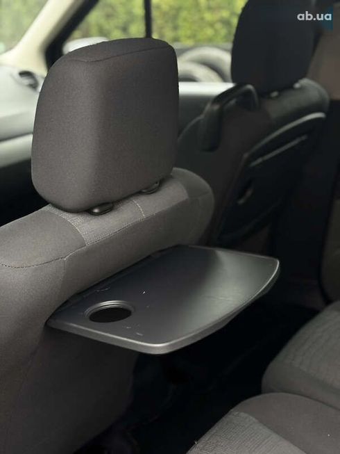 Renault Scenic 2007 - фото 26