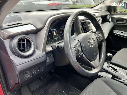 Toyota RAV4 2017 - фото 16