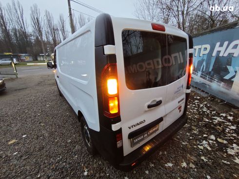 Opel Vivaro 2017 белый - фото 8