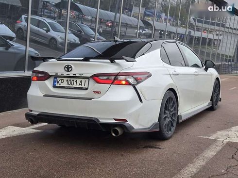 Toyota Camry 2021 - фото 4