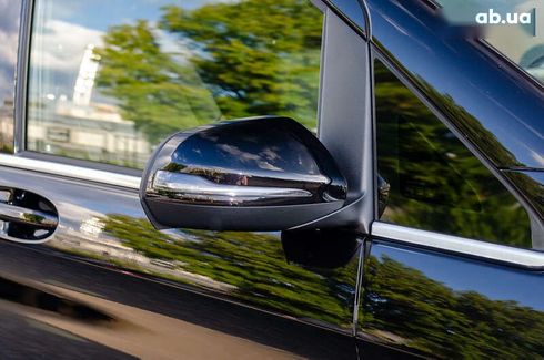 Mercedes-Benz V-Класс 2017 - фото 17
