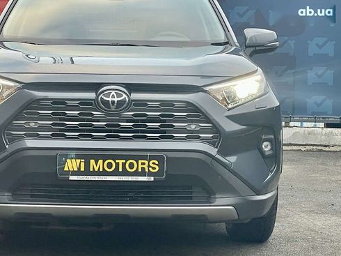 Toyota RAV4 2023 - фото 8