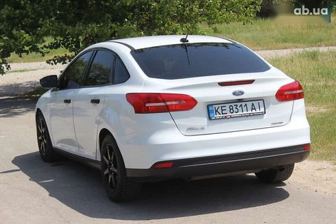 Ford Focus 2016 - фото 11