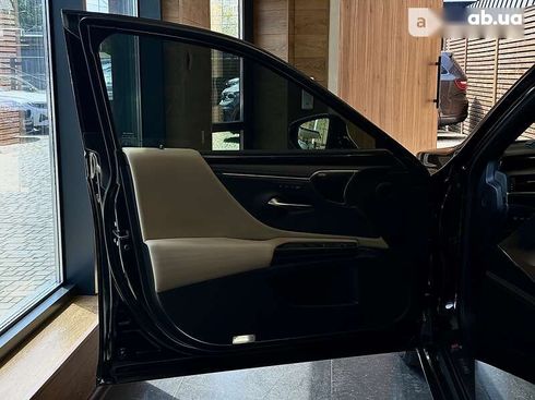 Lexus ES 2019 - фото 18