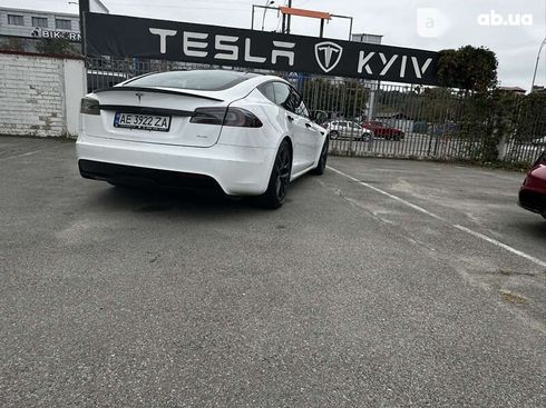 Tesla Model S 2021 - фото 27