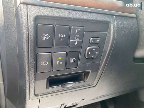 Toyota Land Cruiser 2018 - фото 17