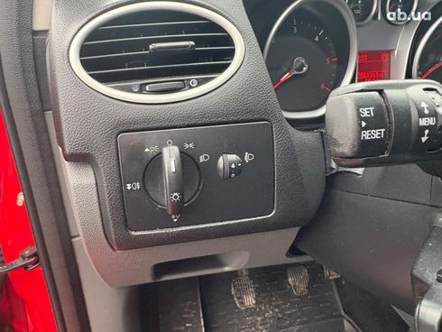 Ford Focus 2008 красный - фото 20