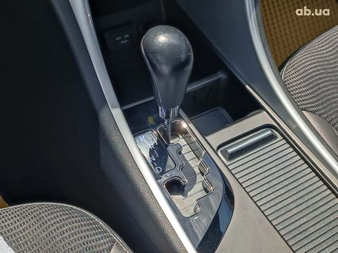 Hyundai Sonata 2010 бежевый - фото 21