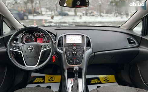 Opel Astra 2013 - фото 13