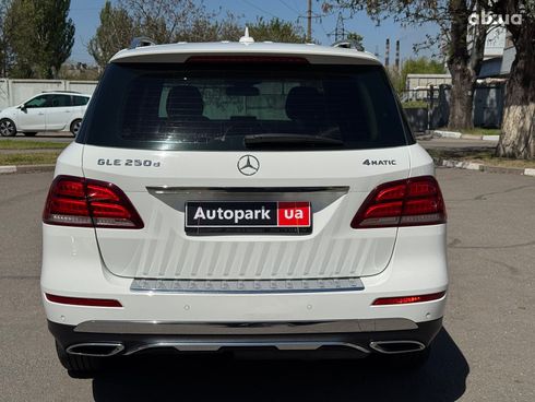 Mercedes-Benz GLE-Class 2015 белый - фото 4