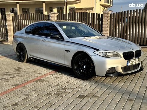 BMW 5 серия 2011 серебристый - фото 20