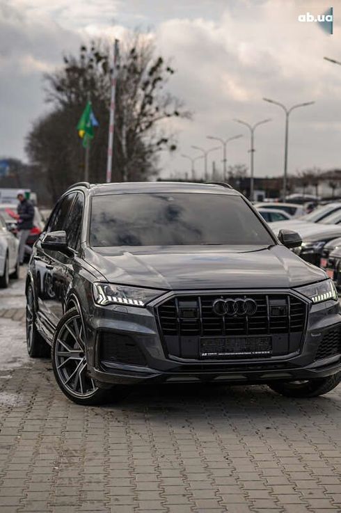 Audi Q7 2020 - фото 30