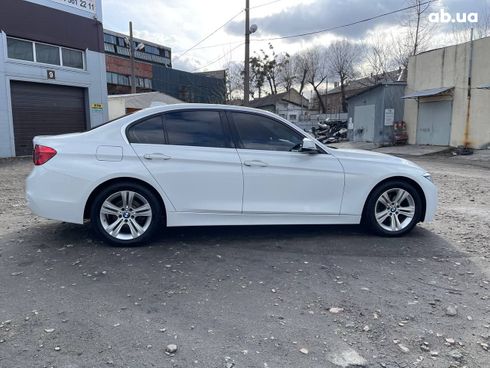 BMW 3 серия 2016 белый - фото 4