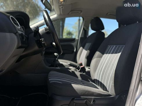 Ford Focus 2009 - фото 26