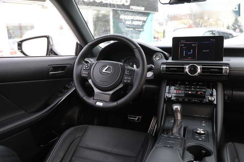 Lexus IS 2021 - фото 12