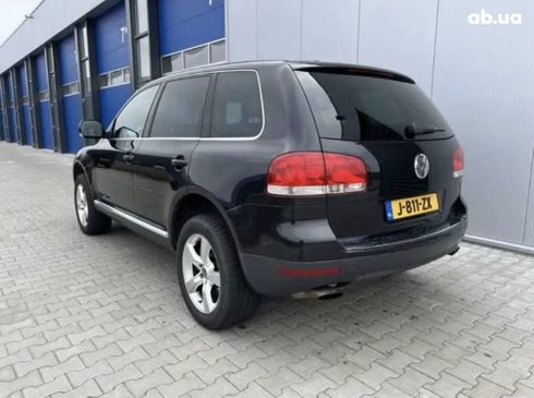 Volkswagen Touareg 2005 черный - фото 8