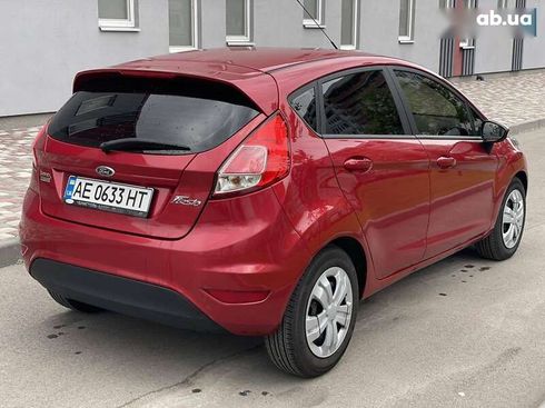 Ford Fiesta 2015 - фото 9