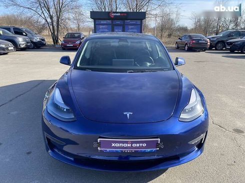 Tesla Model 3 2022 - фото 2