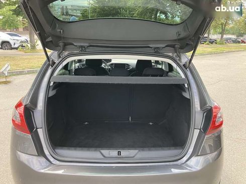 Peugeot 308 2018 - фото 12