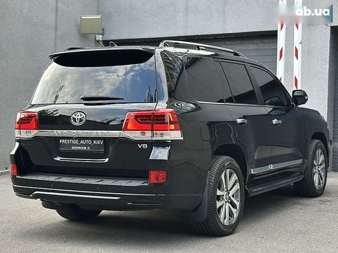 Toyota Land Cruiser 2017 - фото 21