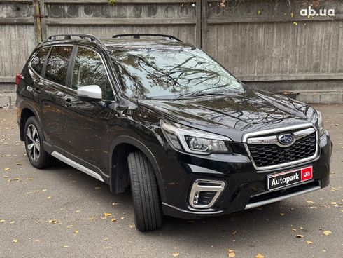 Subaru Forester 2019 черный - фото 3