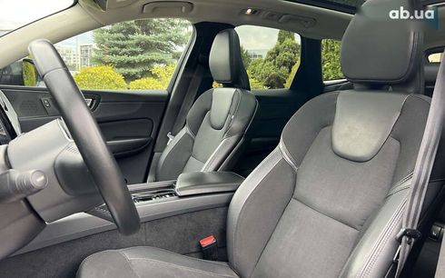 Volvo XC60 2020 - фото 17