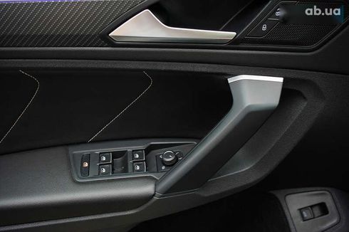 Volkswagen Tiguan 2021 - фото 18