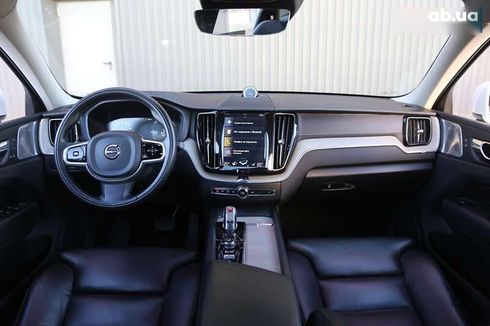 Volvo XC60 2018 - фото 14