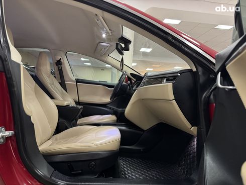 Tesla Model S 2013 красный - фото 6