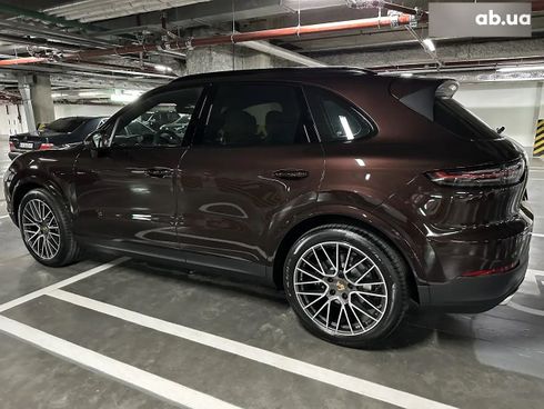 Porsche Cayenne 2021 коричневый - фото 9