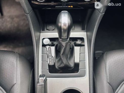 Volkswagen Passat 2020 - фото 19