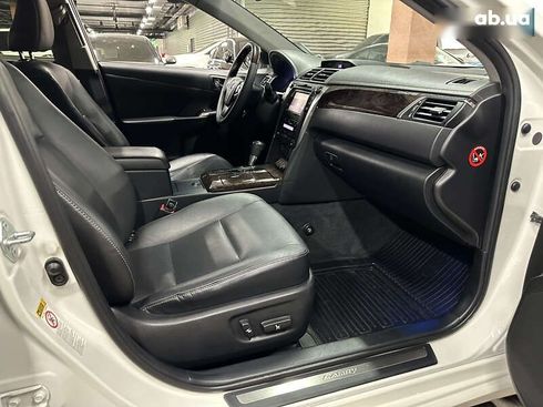 Toyota Camry 2015 - фото 27