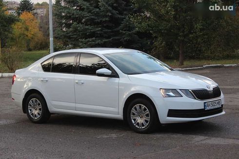 Skoda Octavia 2019 - фото 7