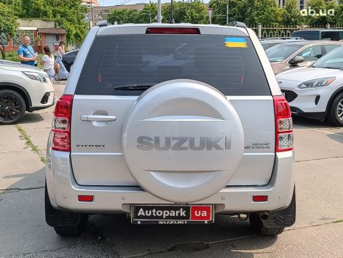 Suzuki Grand Vitara 2011 серый - фото 7