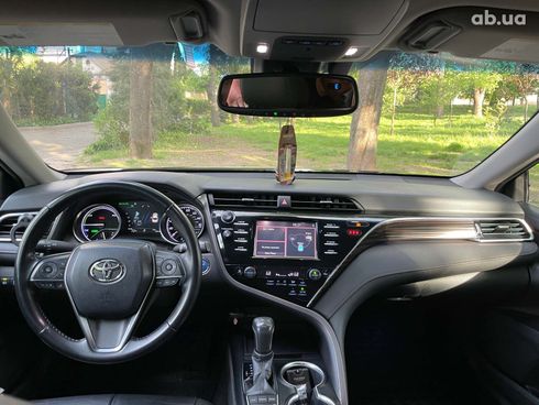 Toyota Camry 2017 черный - фото 29