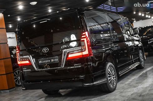 Toyota Granvia 2022 - фото 9