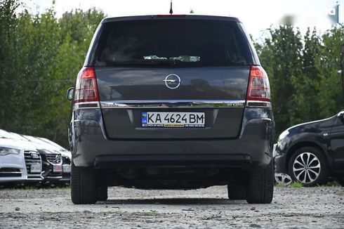 Opel Zafira 2010 - фото 14