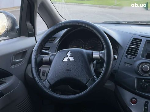 Mitsubishi Grandis 2006 - фото 17