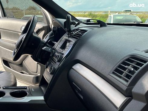 Ford Explorer 2017 серый - фото 15