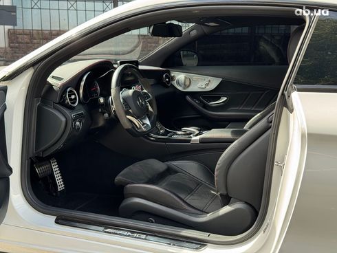 Mercedes-Benz C-Класс 2016 белый - фото 26