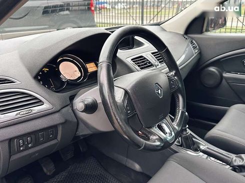 Renault Megane 2016 - фото 8