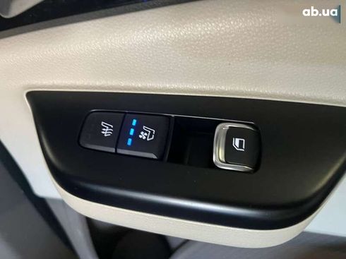 Kia Carnival 2021 - фото 25