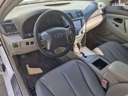 Toyota Camry 2008 - фото 13