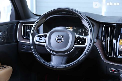 Volvo XC60 2018 - фото 13