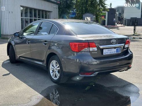 Toyota Avensis 2013 - фото 6