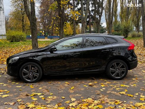 Volvo V40 2015 черный - фото 12