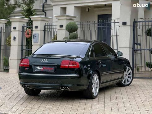Audi S8 2010 - фото 28